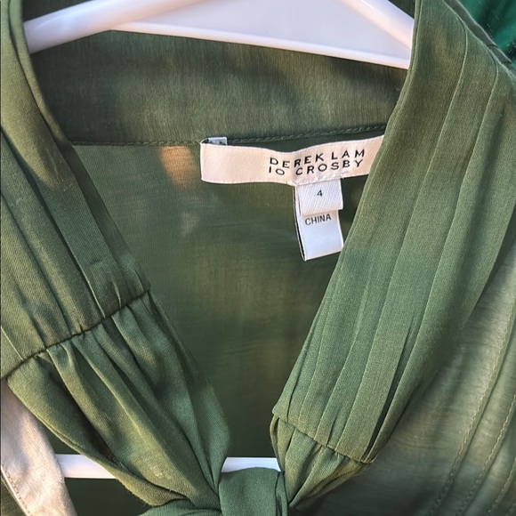10 Crosby Derek Lam Green Blouse - Picture 2 of 5